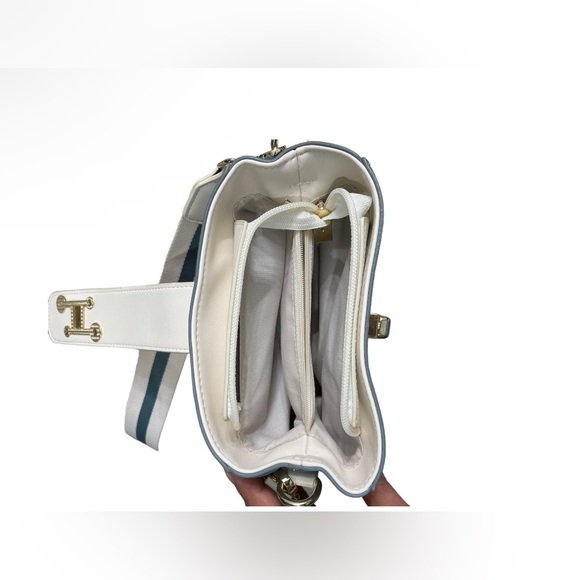 White and blue cross-body shoulder bag                         New without label - Picture 6 of 9